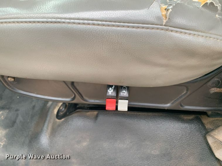 image for item DK7878 2006 Ford F750 Super Duty  flatbed truck