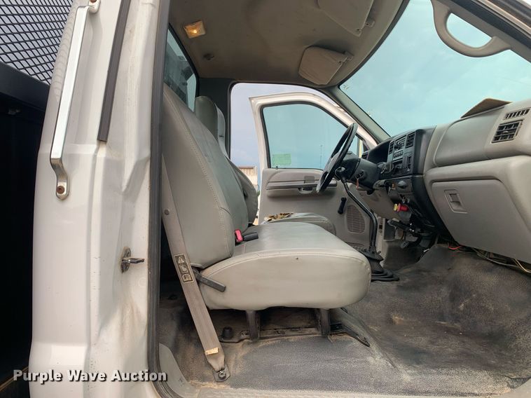 image for item DK7878 2006 Ford F750 Super Duty  flatbed truck