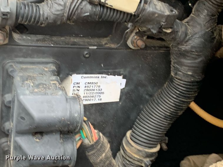 image for item DK7878 2006 Ford F750 Super Duty  flatbed truck