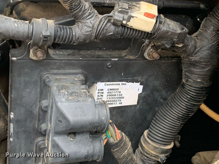 image for item DK7878 2006 Ford F750 Super Duty  flatbed truck