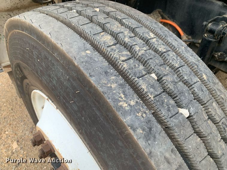 image for item DK7878 2006 Ford F750 Super Duty  flatbed truck