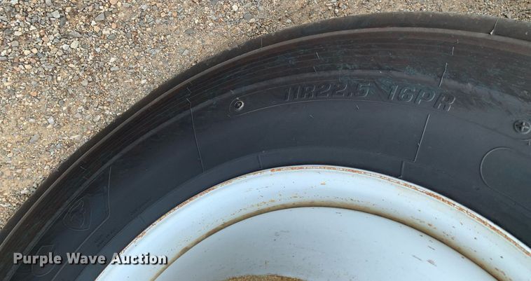 image for item DK7878 2006 Ford F750 Super Duty  flatbed truck