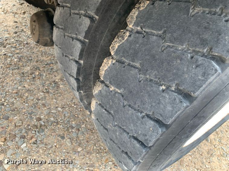 image for item DK7878 2006 Ford F750 Super Duty  flatbed truck