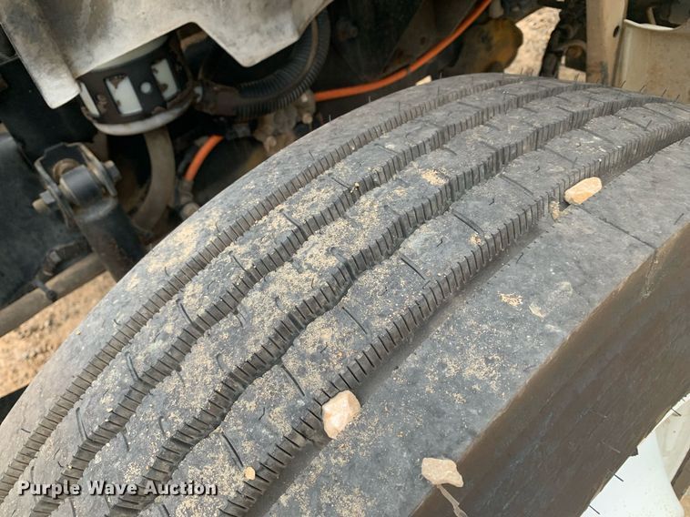 image for item DK7878 2006 Ford F750 Super Duty  flatbed truck