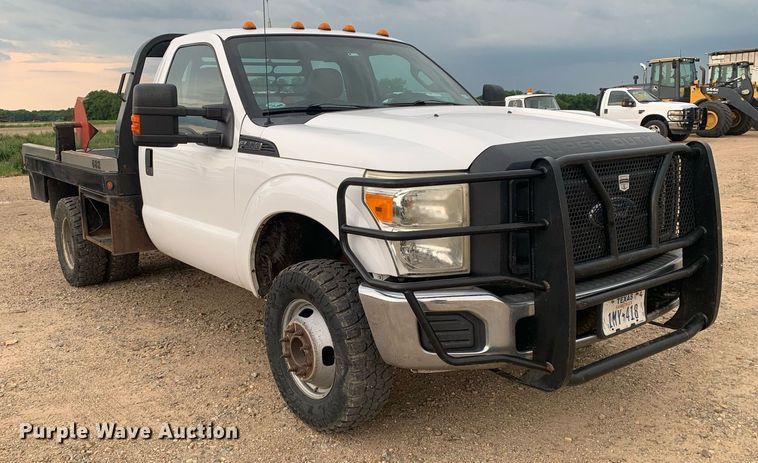 image for item DK7879 2014 Ford F350 Super Duty  bale bed pickup truck