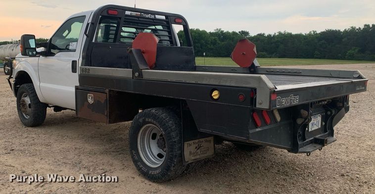 image for item DK7879 2014 Ford F350 Super Duty  bale bed pickup truck