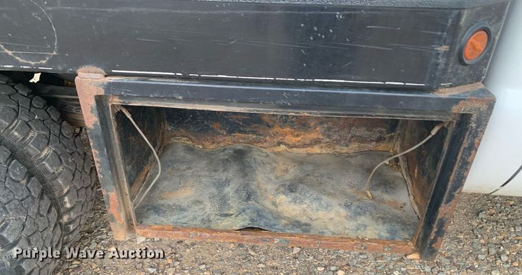 image for item DK7879 2014 Ford F350 Super Duty  bale bed pickup truck