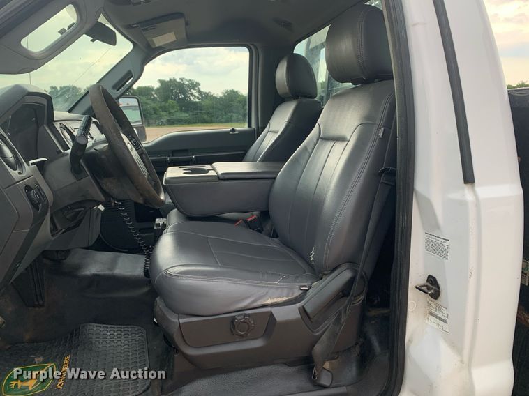 image for item DK7879 2014 Ford F350 Super Duty  bale bed pickup truck