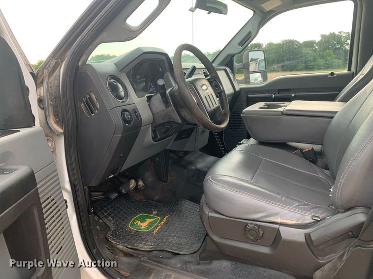 image for item DK7879 2014 Ford F350 Super Duty  bale bed pickup truck