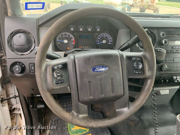 image for item DK7879 2014 Ford F350 Super Duty  bale bed pickup truck