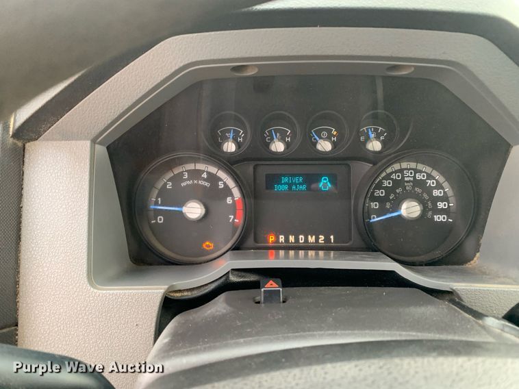 image for item DK7879 2014 Ford F350 Super Duty  bale bed pickup truck