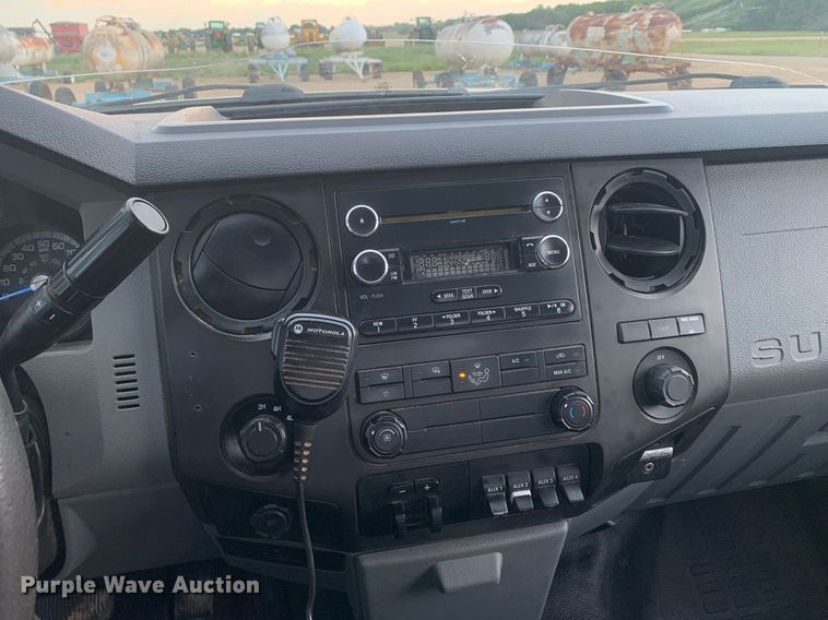 image for item DK7879 2014 Ford F350 Super Duty  bale bed pickup truck