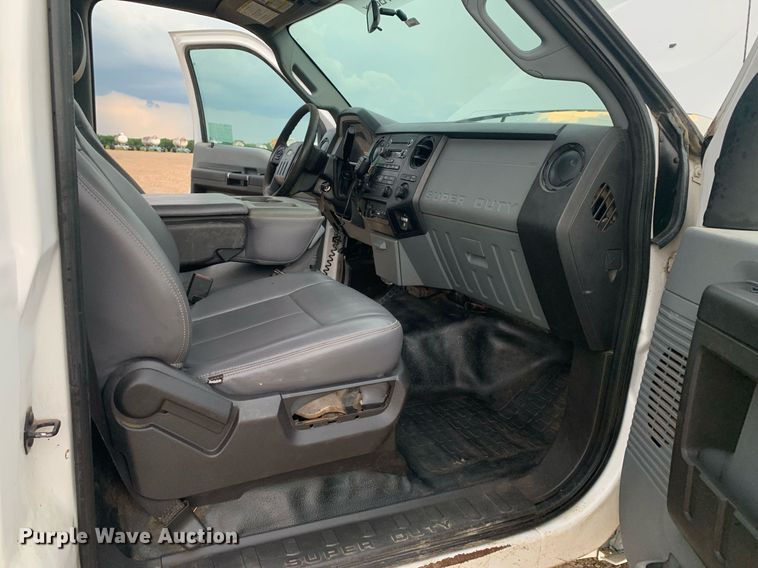 image for item DK7879 2014 Ford F350 Super Duty  bale bed pickup truck