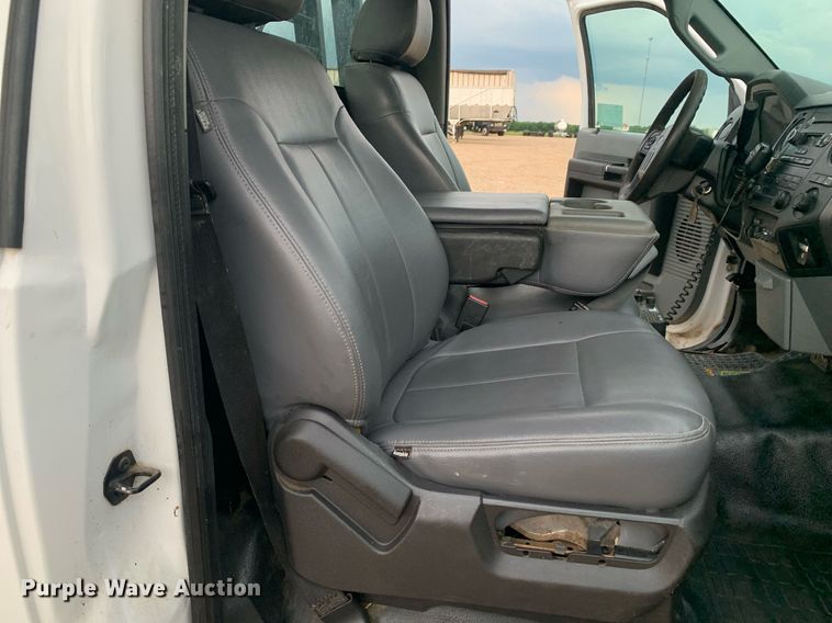 image for item DK7879 2014 Ford F350 Super Duty  bale bed pickup truck