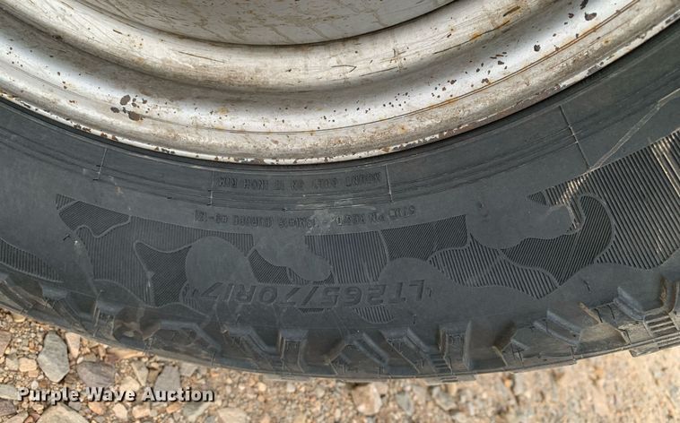 image for item DK7879 2014 Ford F350 Super Duty  bale bed pickup truck