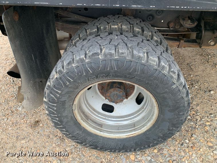 image for item DK7879 2014 Ford F350 Super Duty  bale bed pickup truck