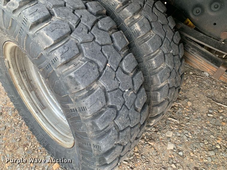 image for item DK7879 2014 Ford F350 Super Duty  bale bed pickup truck