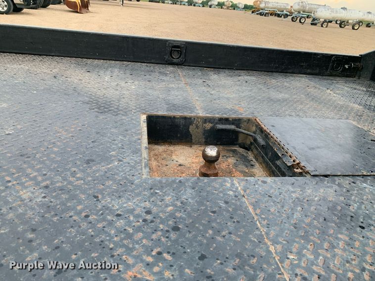 image for item DK7880 2014 Ford F350 Super Duty  Crew Cab flatbed pickup truck