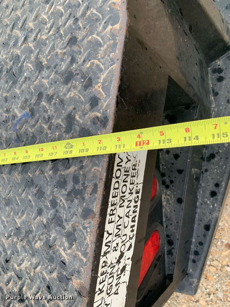 image for item DK7880 2014 Ford F350 Super Duty  Crew Cab flatbed pickup truck