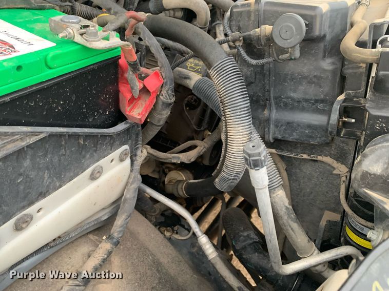 image for item DK7880 2014 Ford F350 Super Duty  Crew Cab flatbed pickup truck