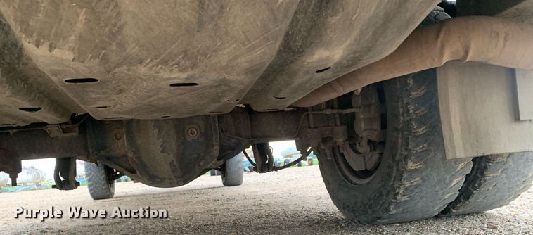 image for item DK7880 2014 Ford F350 Super Duty  Crew Cab flatbed pickup truck