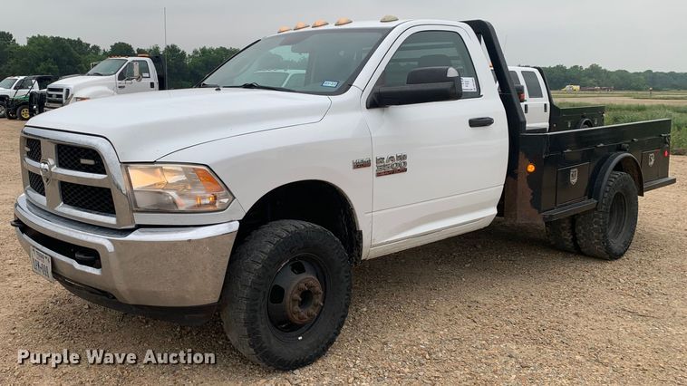 image for item DK7881 2015 Dodge Ram 3500HD  flatbed pickup truck