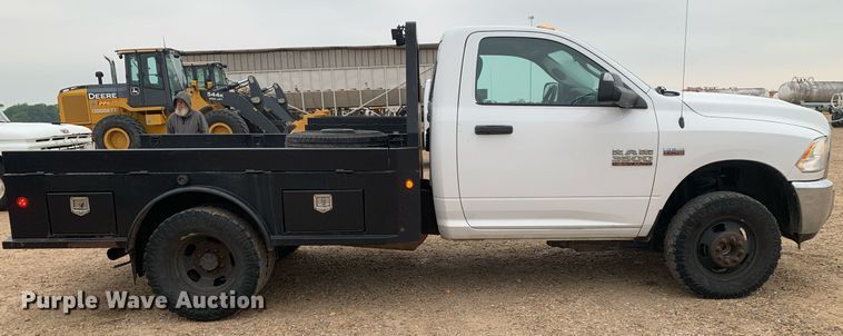 image for item DK7881 2015 Dodge Ram 3500HD  flatbed pickup truck