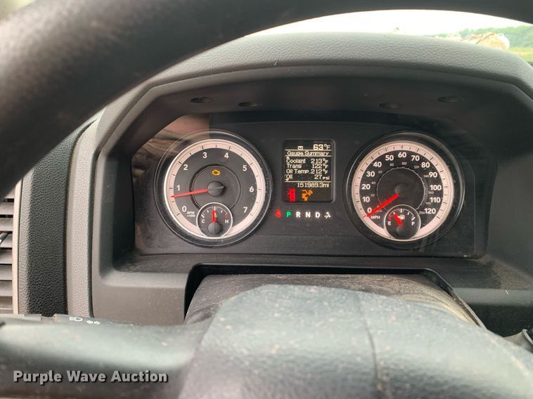 image for item DK7881 2015 Dodge Ram 3500HD  flatbed pickup truck