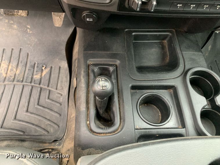 image for item DK7881 2015 Dodge Ram 3500HD  flatbed pickup truck