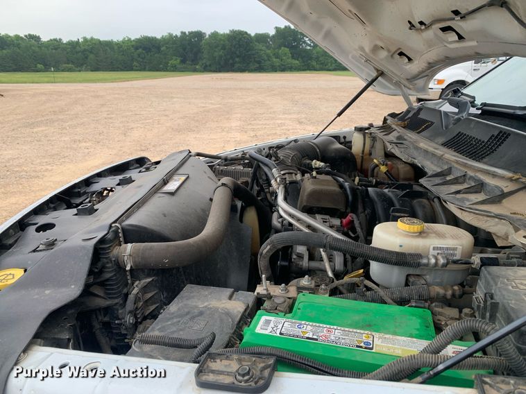 image for item DK7881 2015 Dodge Ram 3500HD  flatbed pickup truck