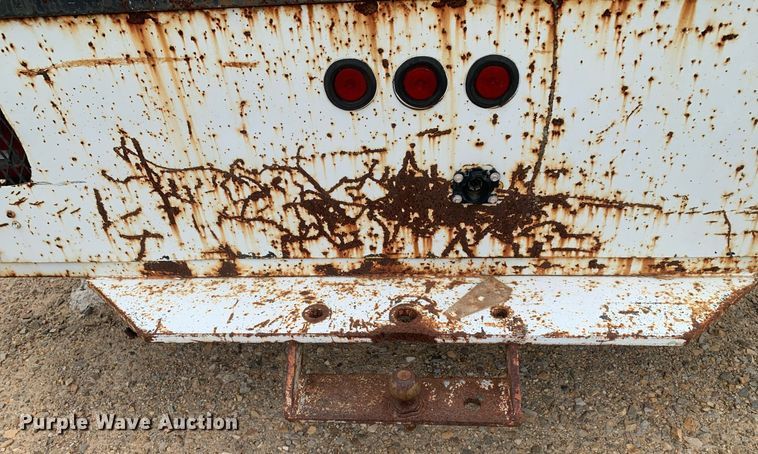 image for item DK7882 1963 Ford F350  flatbed pickup truck