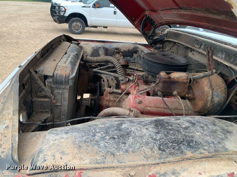 image for item DK7882 1963 Ford F350  flatbed pickup truck