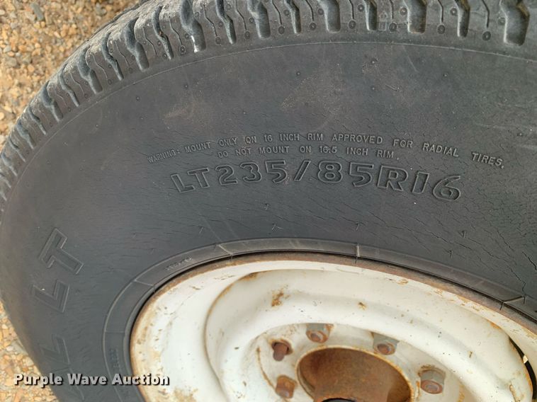 image for item DK7882 1963 Ford F350  flatbed pickup truck