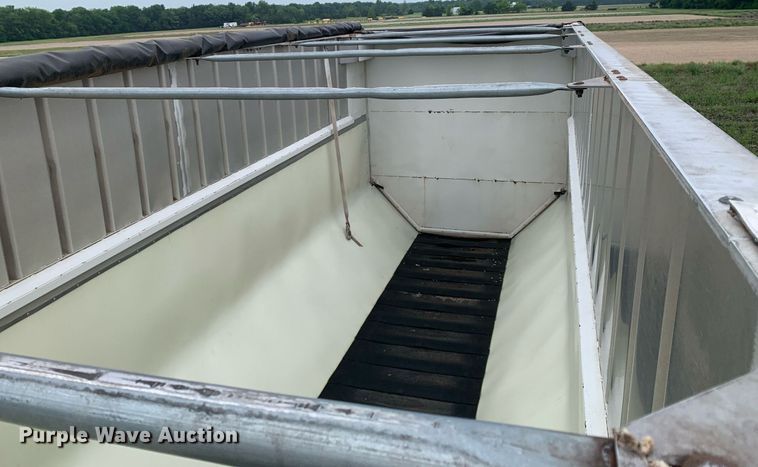 image for item DK7883 2015 Trinity Eagle Bridge  live bottom trailer