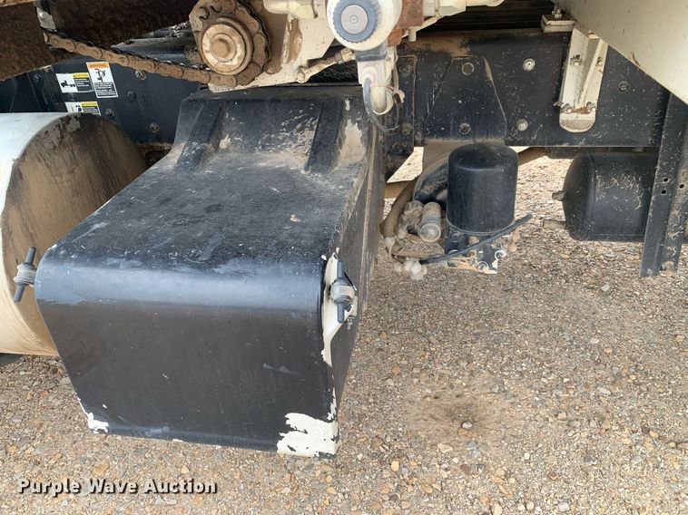 image for item DK7884 2007 Kenworth T300  cotton module transport truck