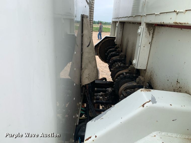 image for item DK7884 2007 Kenworth T300  cotton module transport truck