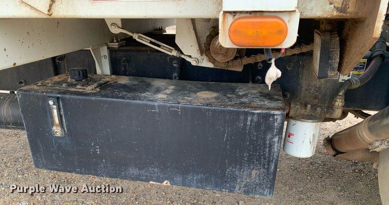 image for item DK7884 2007 Kenworth T300  cotton module transport truck