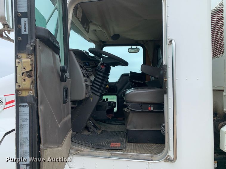 image for item DK7884 2007 Kenworth T300  cotton module transport truck