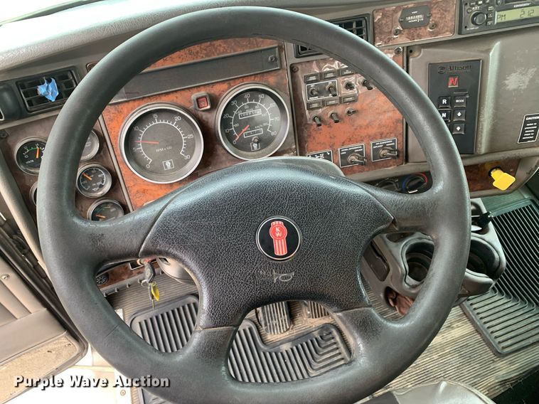 image for item DK7884 2007 Kenworth T300  cotton module transport truck