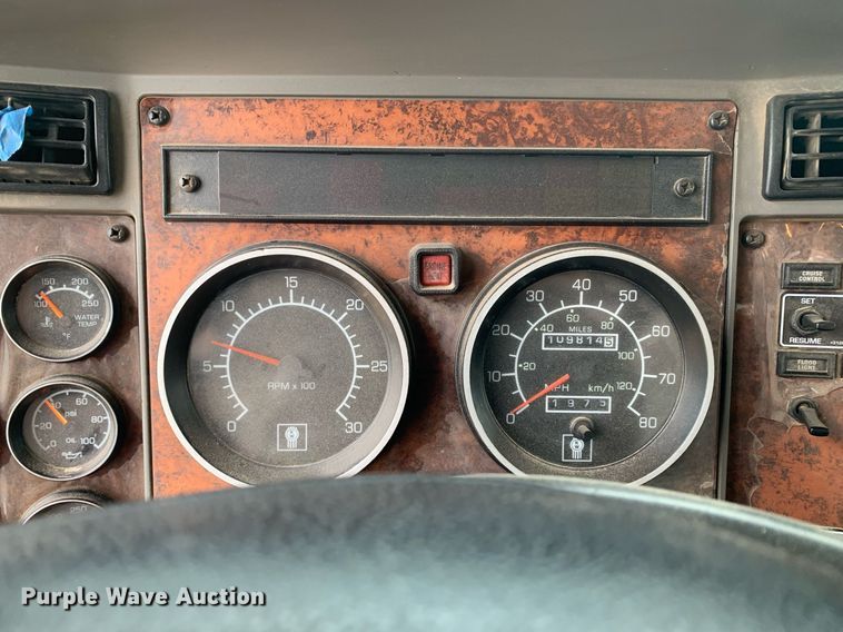 image for item DK7884 2007 Kenworth T300  cotton module transport truck