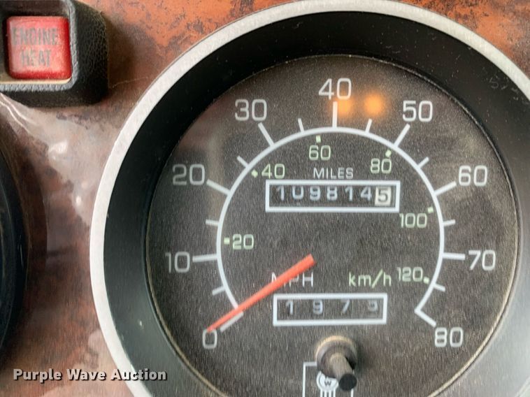 image for item DK7884 2007 Kenworth T300  cotton module transport truck