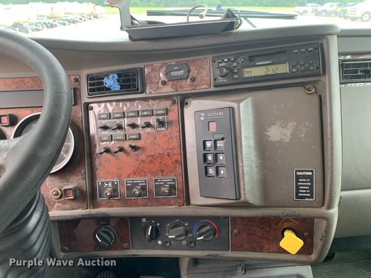 image for item DK7884 2007 Kenworth T300  cotton module transport truck