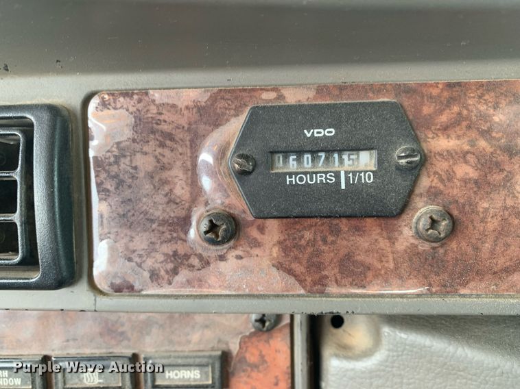 image for item DK7884 2007 Kenworth T300  cotton module transport truck