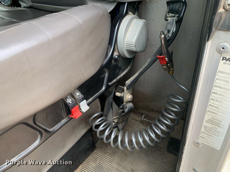 image for item DK7884 2007 Kenworth T300  cotton module transport truck