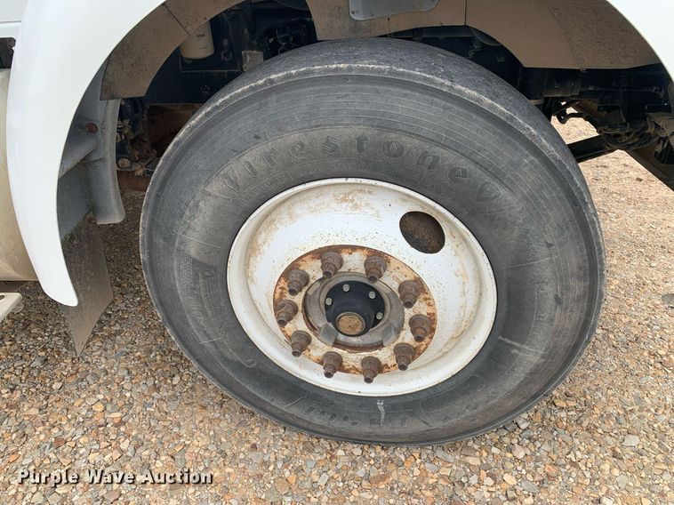 image for item DK7884 2007 Kenworth T300  cotton module transport truck