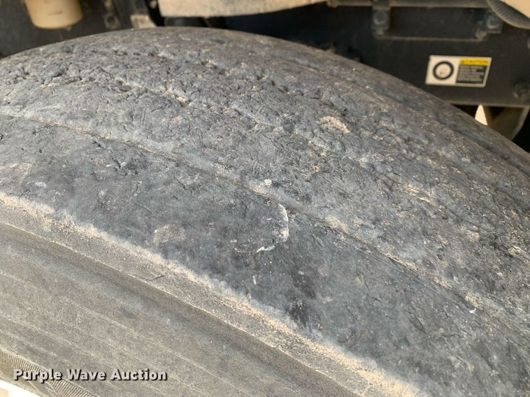 image for item DK7884 2007 Kenworth T300  cotton module transport truck