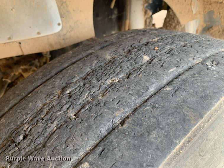 image for item DK7884 2007 Kenworth T300  cotton module transport truck