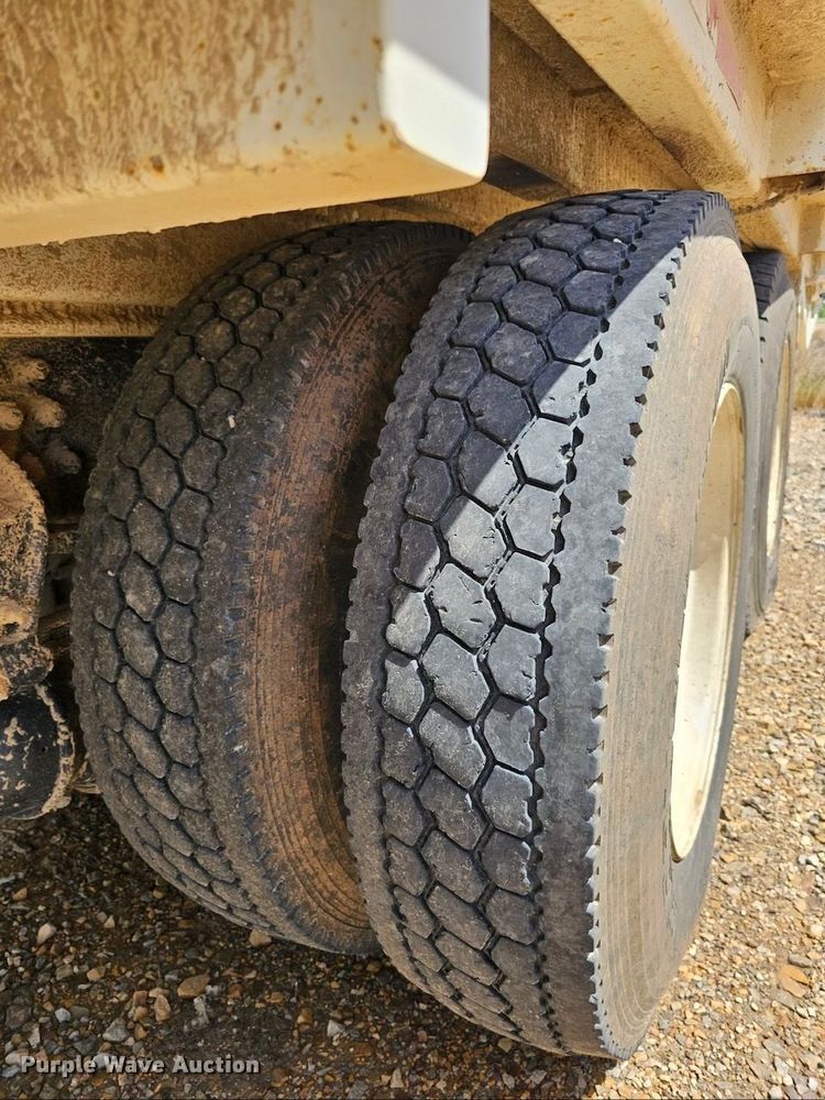 image for item DK7884 2007 Kenworth T300  cotton module transport truck