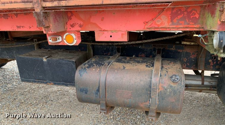 image for item DK7885 1981 International F1954  cotton module transport truck