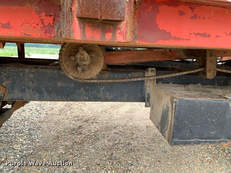 image for item DK7885 1981 International F1954  cotton module transport truck